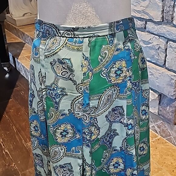 Liz Claiborne silk box pleat paisley skirt size 4 petite - Picture 2 of 10